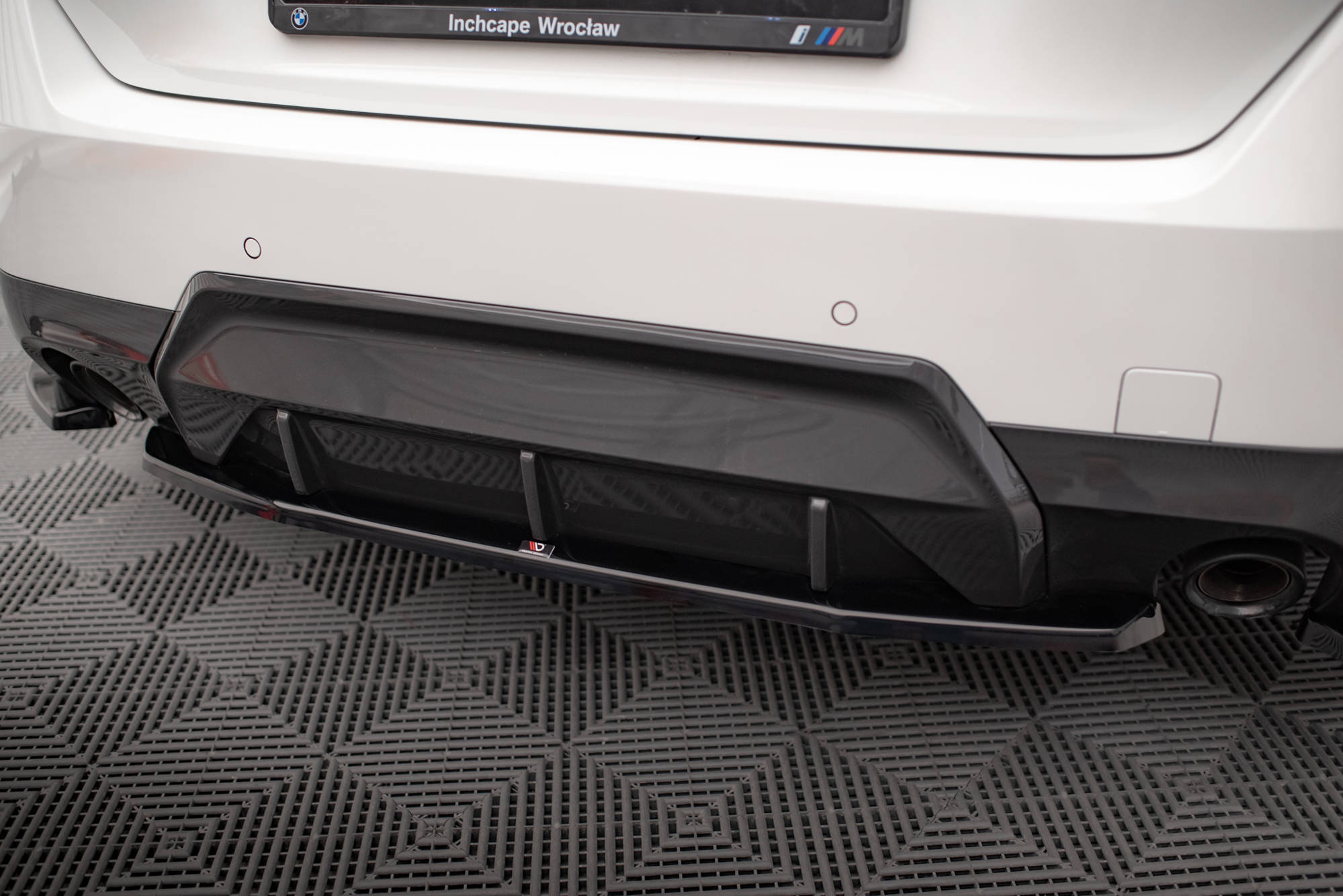 Central Rear Splitter BMW 2 Coupe M-Pack G42 - 3