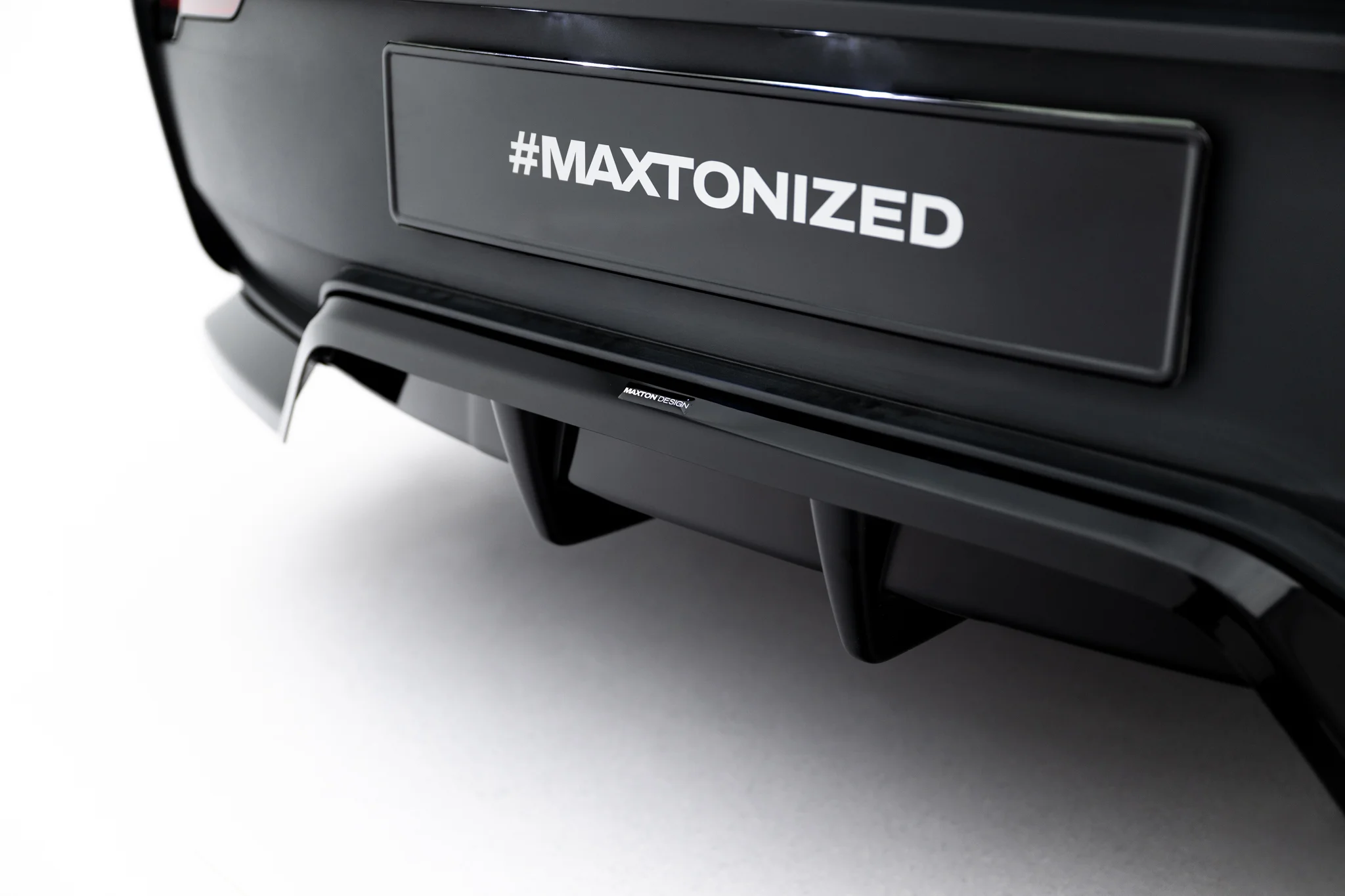 REAR SPLITTER (WITH VERTICAL BARS) SUITABLE FOR TESLA MODEL Y PREMIUM MK1 FACELIFT – MAXTON DESIGN