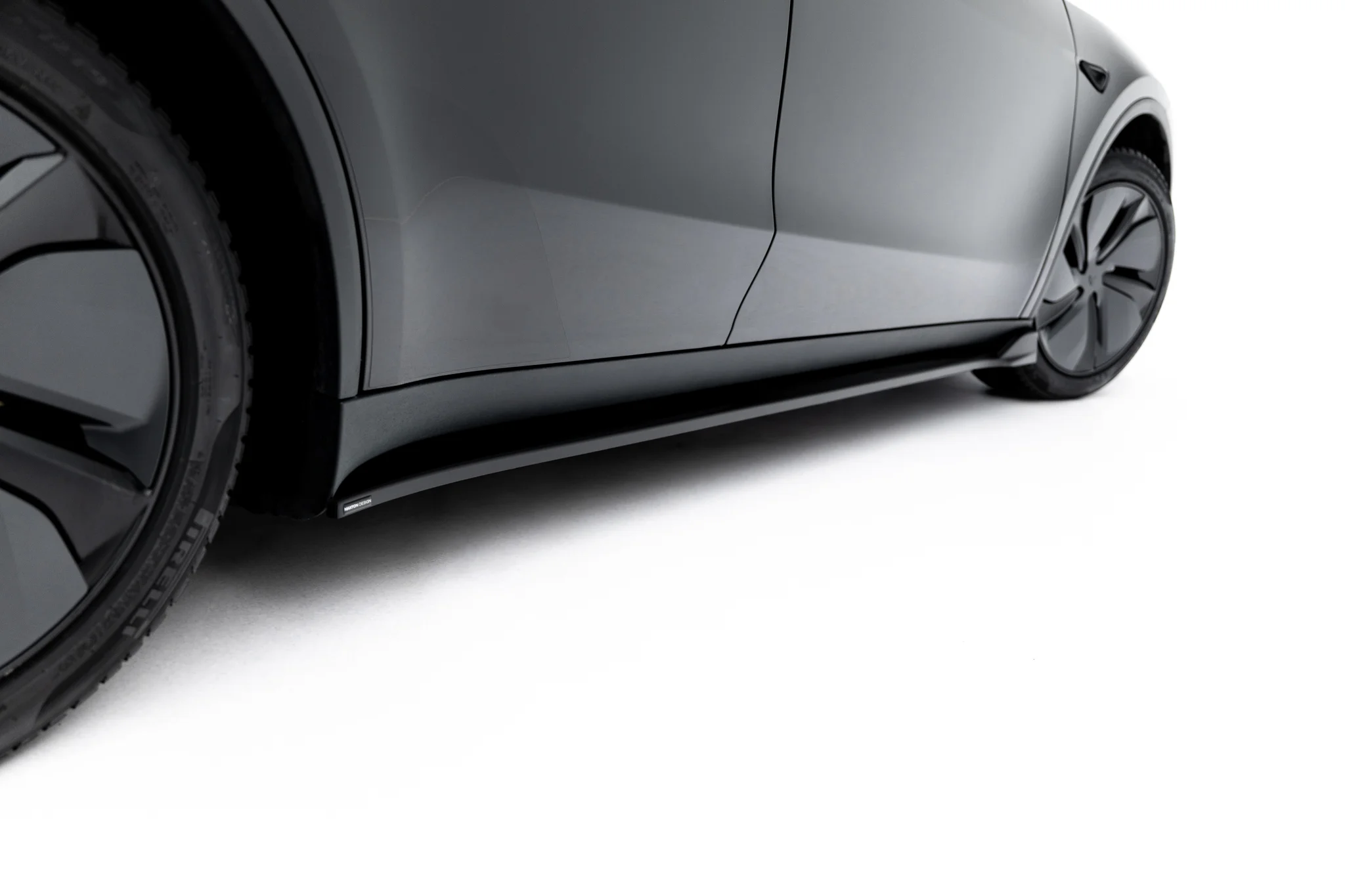 SIDE SKIRTS DIFFUSERS SUITABLE FOR TESLA MODEL Y PREMIUM MK1 FACELIFT – MAXTON DESIGN
