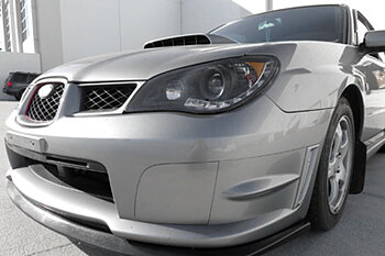 SUBARU IMPREZA GD 06-07 R8 STIL PROJEKTOR STRÅLKASTARE SVARTA