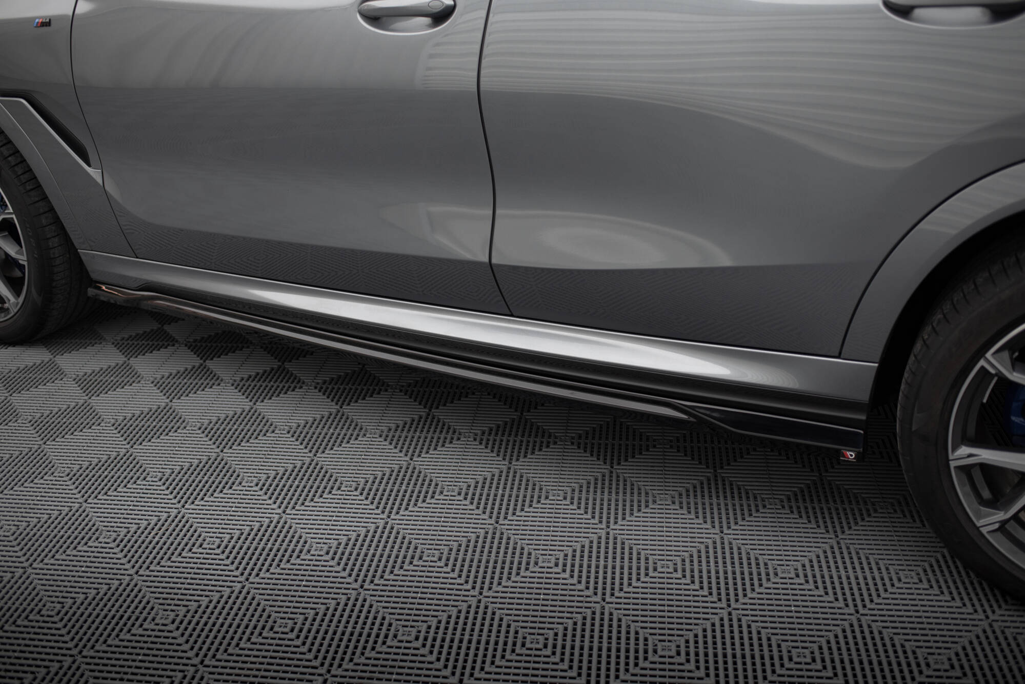 Side Skirts Diffusers V.1 BMW X6 M-Pack G06 Facelift - 4