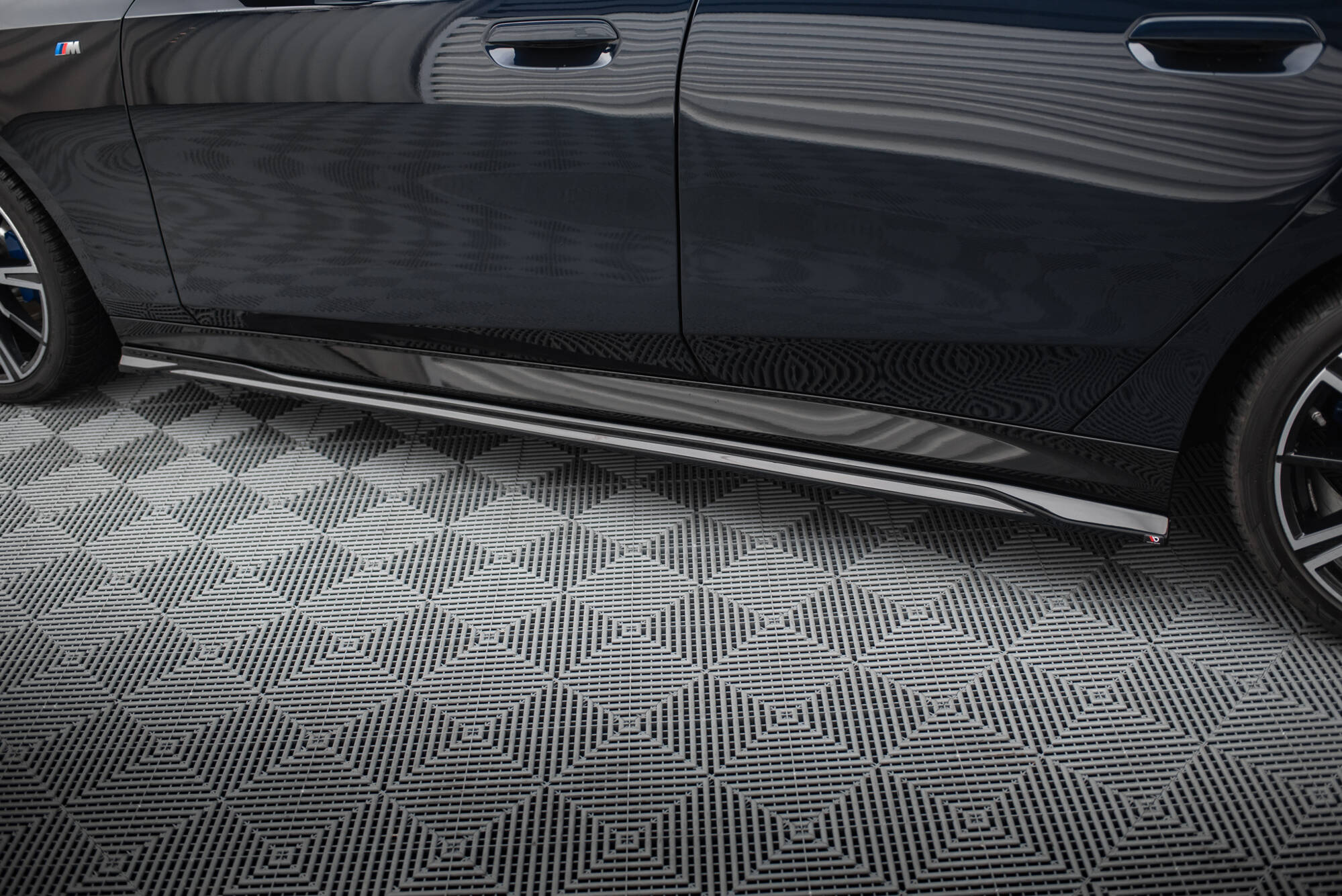 Side Skirts Diffusers V.1 BMW 5 M-Pack G60 - 3