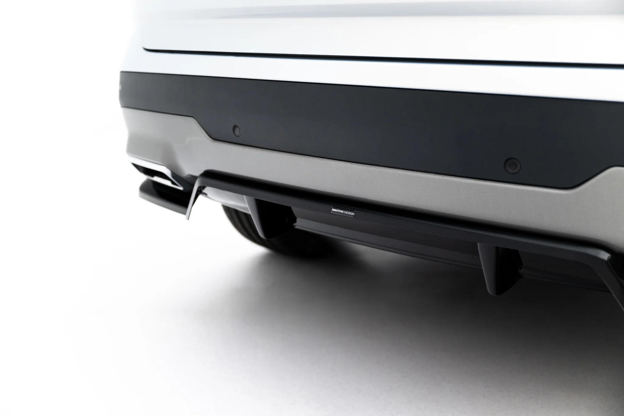 REAR SPLITTER (WITH VERTICAL BARS) SUITABLE FOR JAECOO 7 MK1 – MAXTON DESIGN - 2