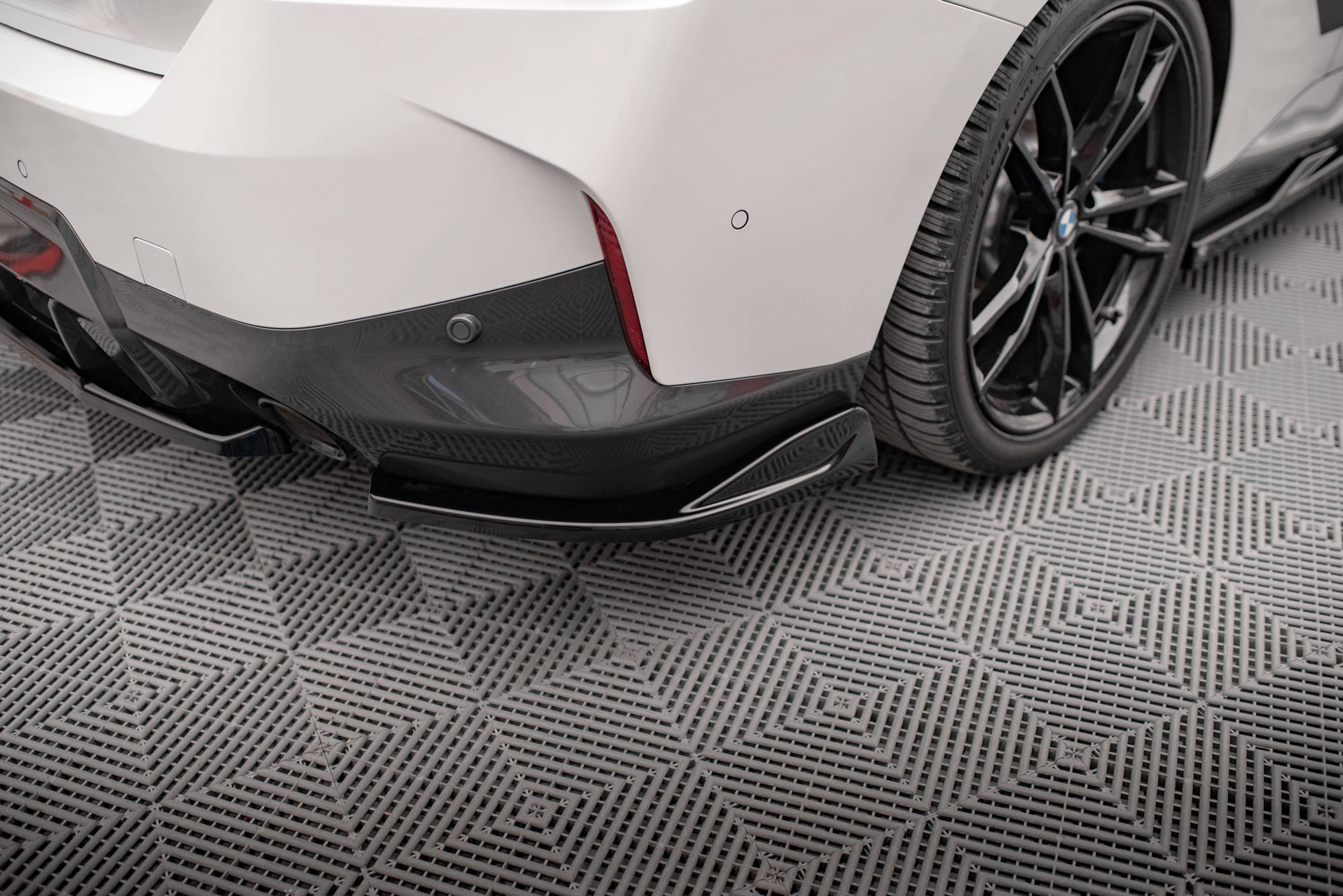 Rear Side Splitters V.1 BMW 2 Coupe M-Pack G42 - 2