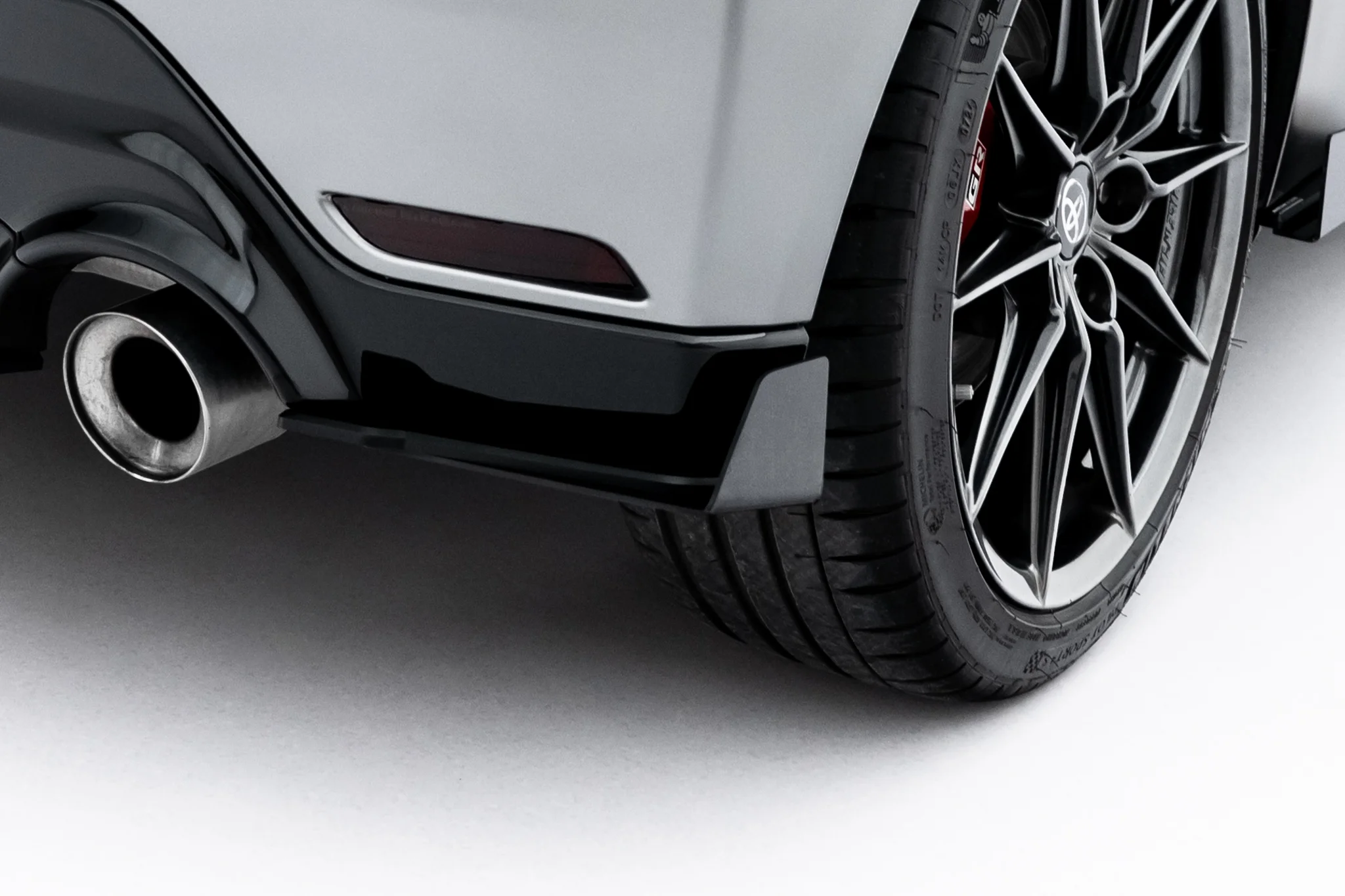 STREET PRO REAR SIDE SPLITTERS + FLAPS SUITABLE FOR TOYOTA GR YARIS MK4 FACELIFT – MAXTON DESIGN - 2