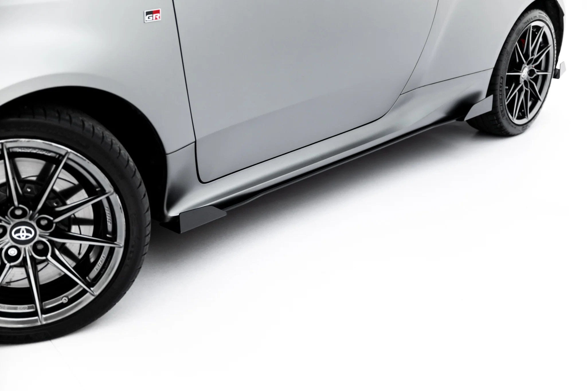 SIDE FLAPS SUITABLE FOR TOYOTA GR YARIS MK4 FACELIFT – MAXTON DESIGN - 3