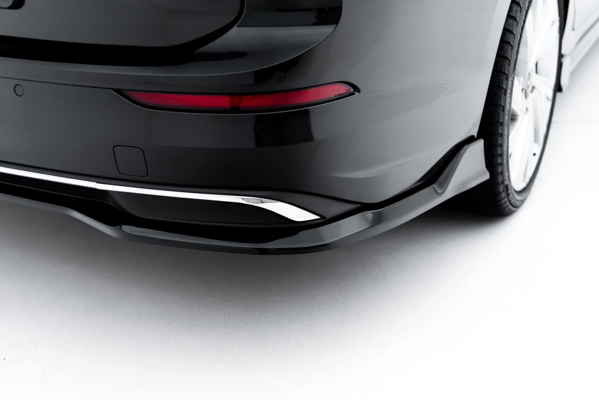 BAKRE DIFFUSER TILL VOLKSWAGEN GOLF VARIANT MK8 FACELIFT – MAXTON DESIGN - 4