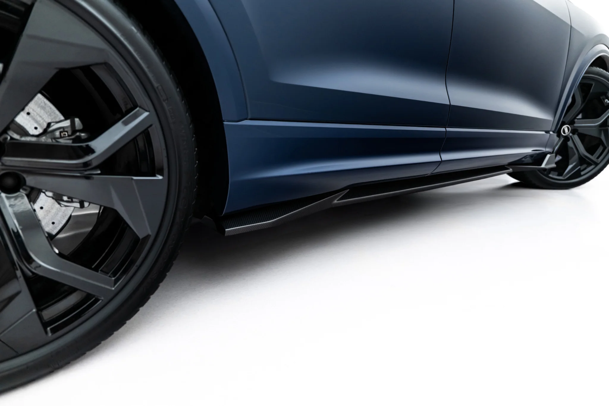 PREPREG CARBON FIBER SIDE SKIRTS SUITABLE FOR AUDI RSQ8 MK1 FACELIFT – MAXTON DESIGN - 6