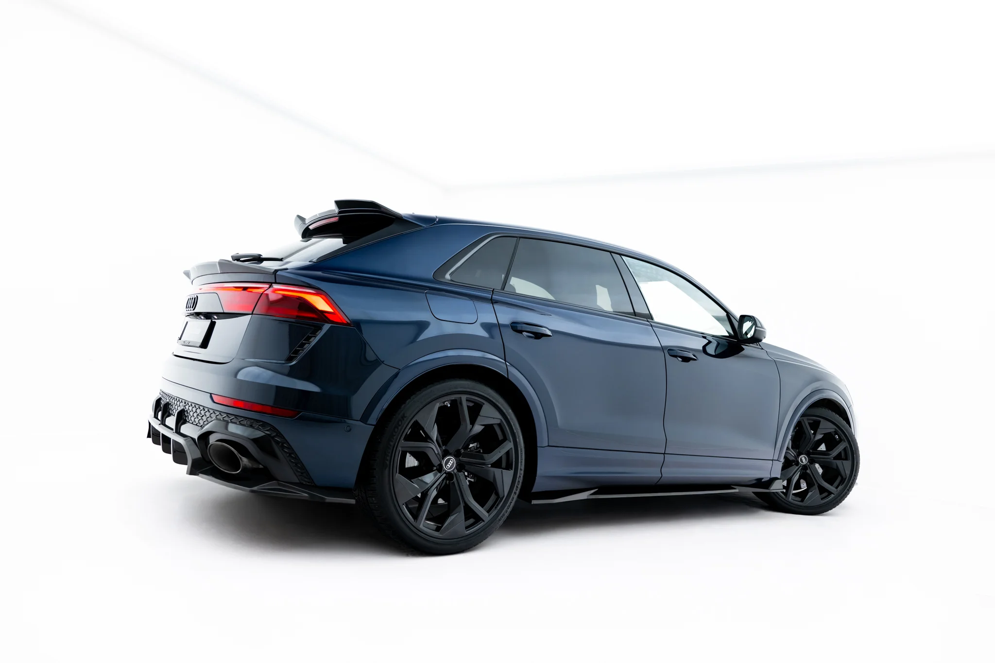 PREPREG CARBON FIBER SIDE SKIRTS SUITABLE FOR AUDI RSQ8 MK1 FACELIFT – MAXTON DESIGN - 5