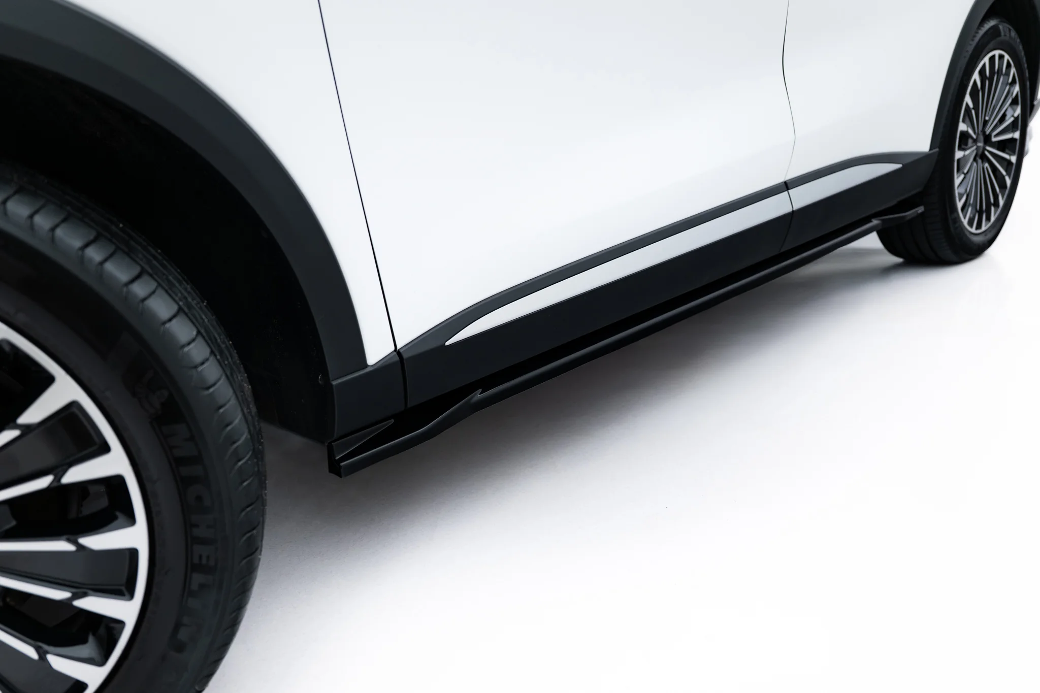 SIDE SKIRTS DIFFUSERS SUITABLE FOR OMODA 9 MK1 – MAXTON DESIGN - 5