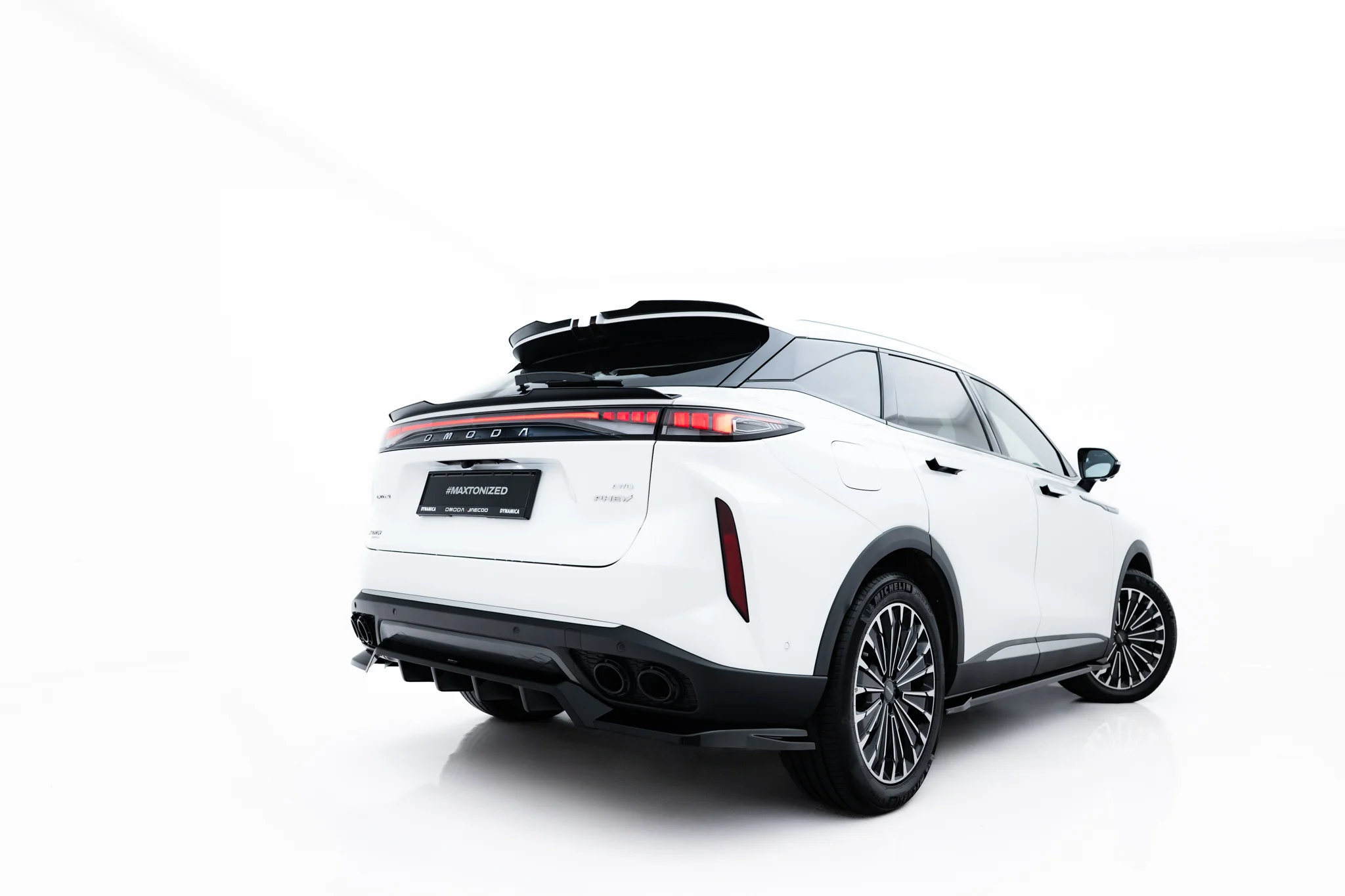 REAR SPLITTER (WITH VERTICAL BARS) SUITABLE FOR OMODA 9 MK1 – MAXTON DESIGN - 4