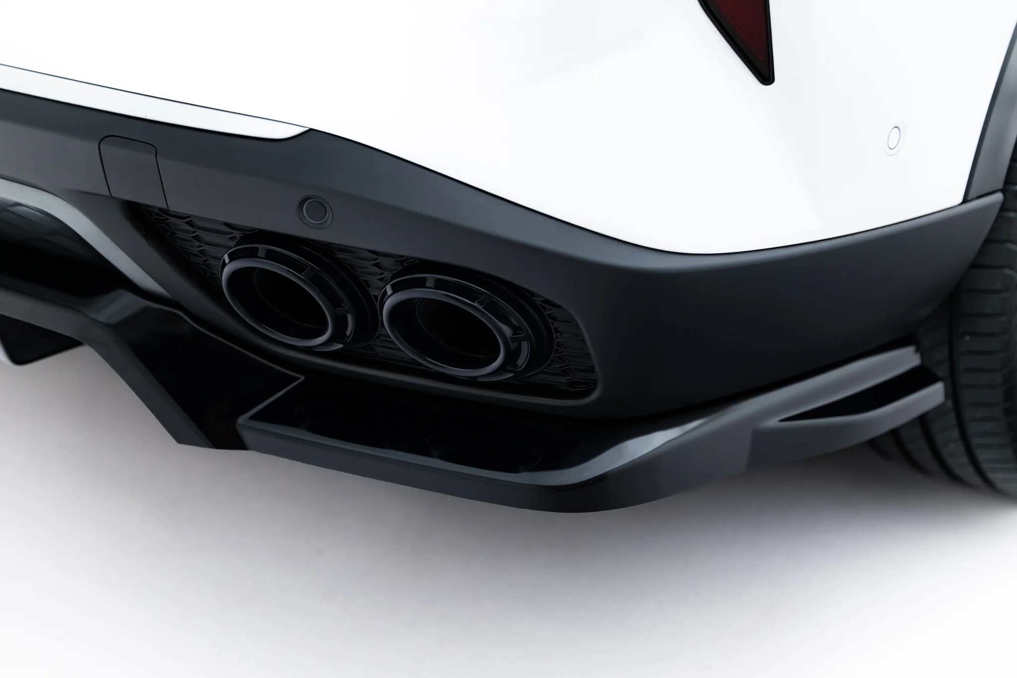 REAR SPLITTER (WITH VERTICAL BARS) SUITABLE FOR OMODA 9 MK1 – MAXTON DESIGN - 5