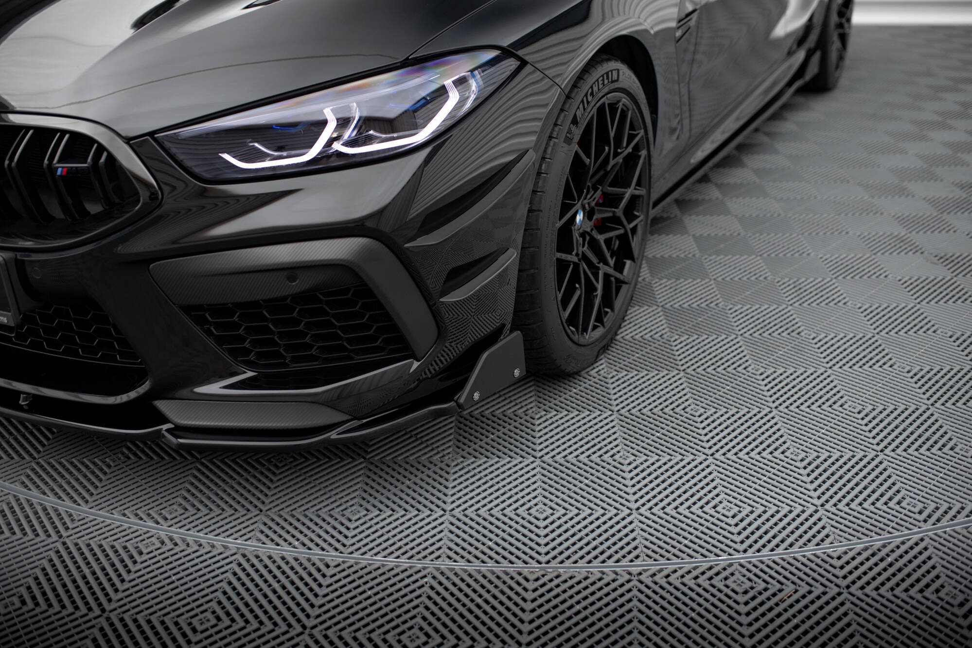 Front Splitter V.1 + Flaps BMW M8 Gran Coupe F93 / Coupe F92 - 5