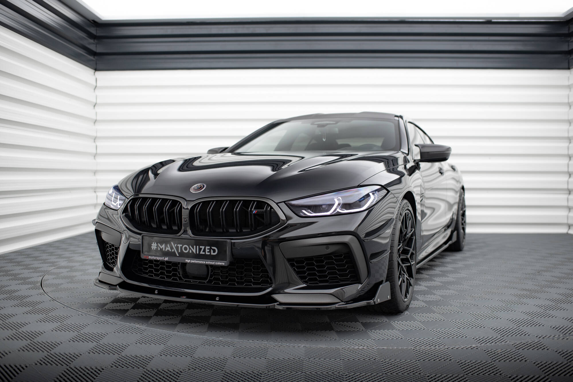 Front Splitter V.1 + Flaps BMW M8 Gran Coupe F93 / Coupe F92 - 3