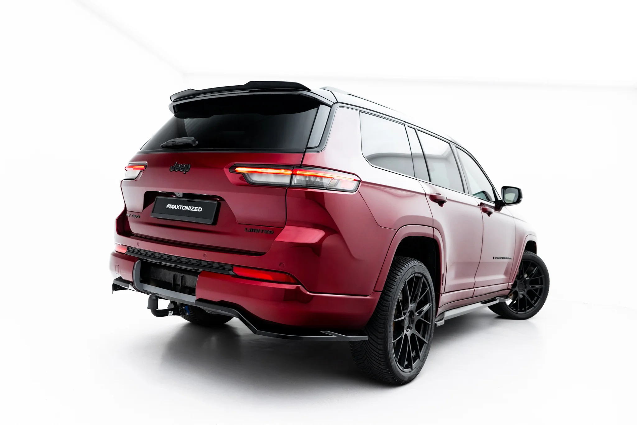 REAR SPLITTER (WITH VERTICAL BARS) SUITABLE FOR JEEP GRAND CHEROKEE L MK5 – MAXTON DESIGN - 8