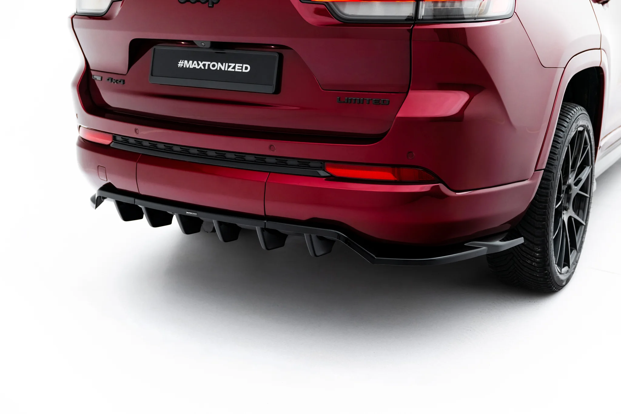 REAR SPLITTER (WITH VERTICAL BARS) SUITABLE FOR JEEP GRAND CHEROKEE L MK5 – MAXTON DESIGN - 3