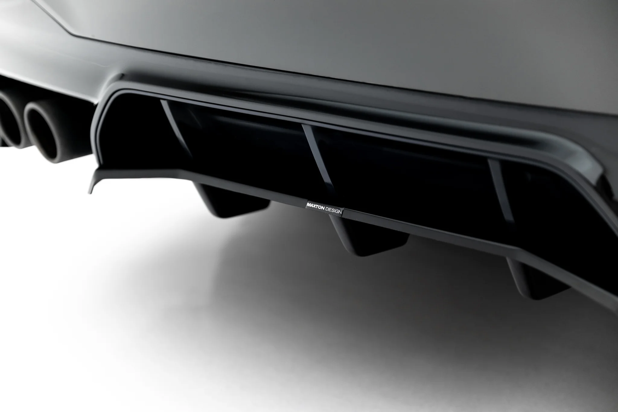 REAR SPLITTER (WITH VERTICAL BARS) SUITABLE FOR BMW M5 F90 / F90 FACELIFT – MAXTON DESIGN - 5