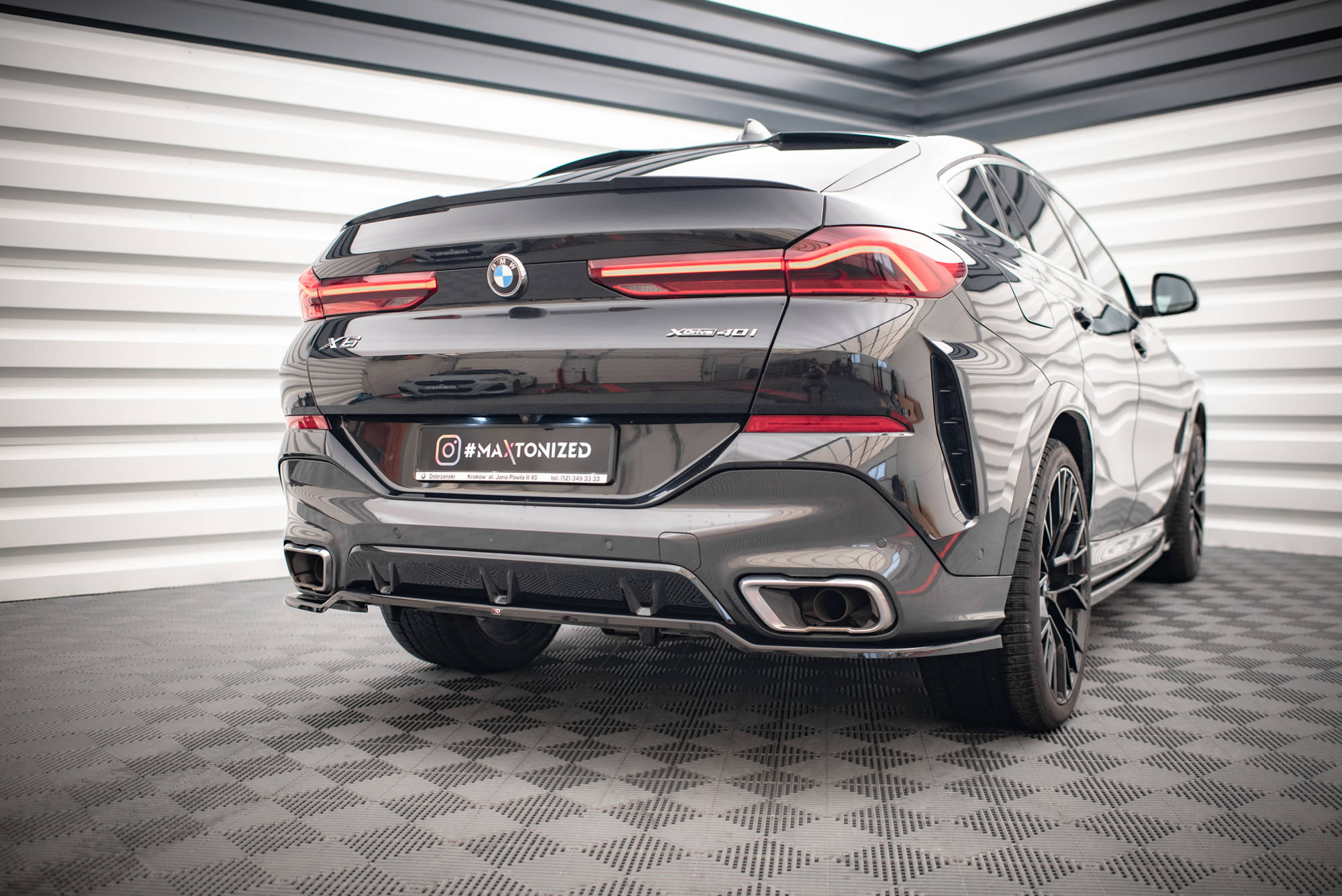 Central Rear Splitter (Vertical Bars) V.3 BMW X6 M-Pack G06 - 3
