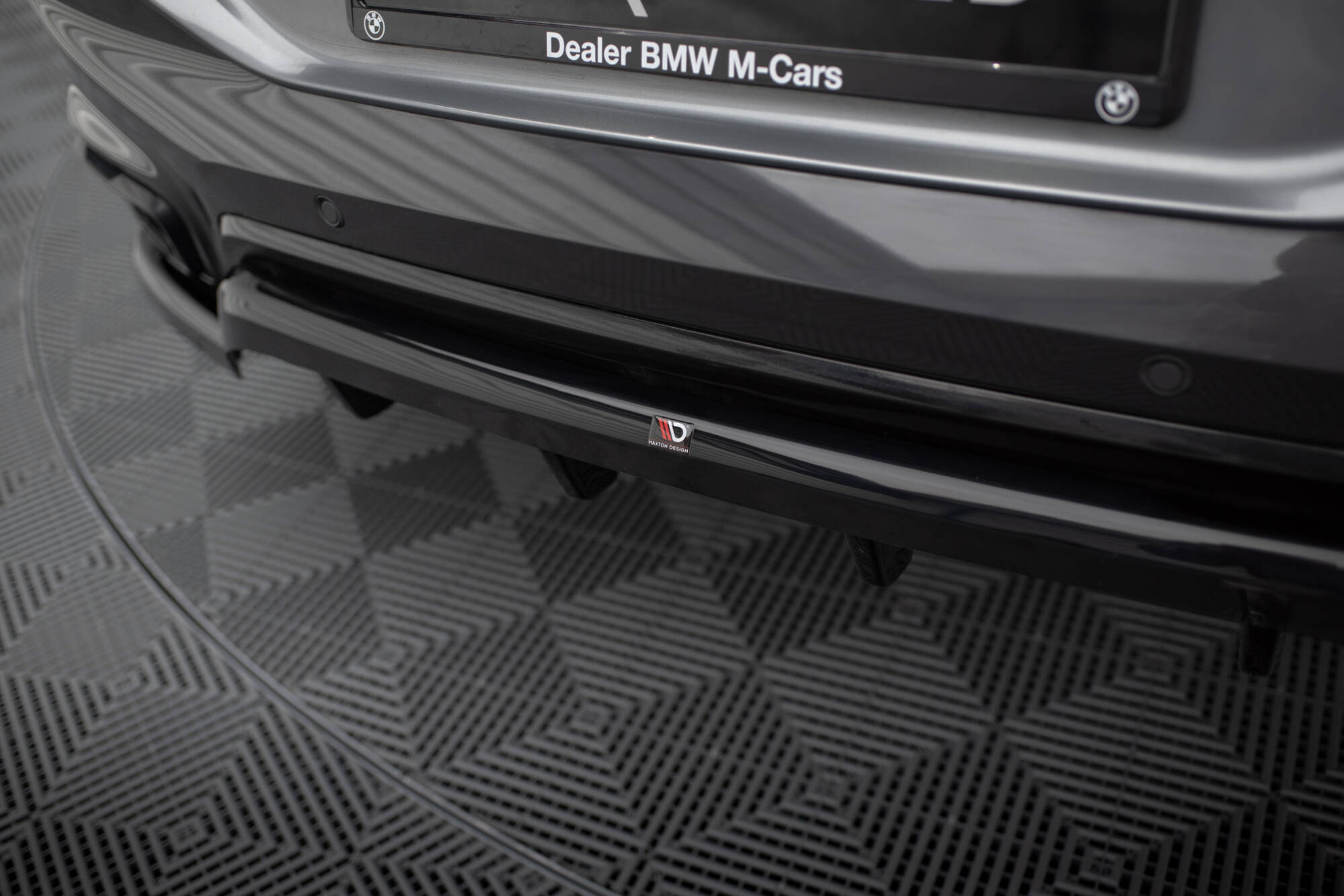 Central Rear Splitter (Vertical Bars) V.2 BMW X6 M-Pack G06 Facelift - 3