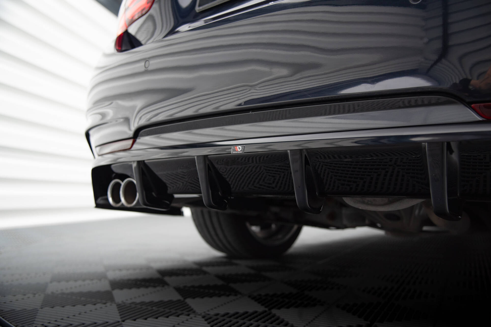 Central Rear Splitter (Vertical Bars) BMW 4 Coupe / Gran Coupe / Cabrio M-Pack F32 / F36 / F33 - 5