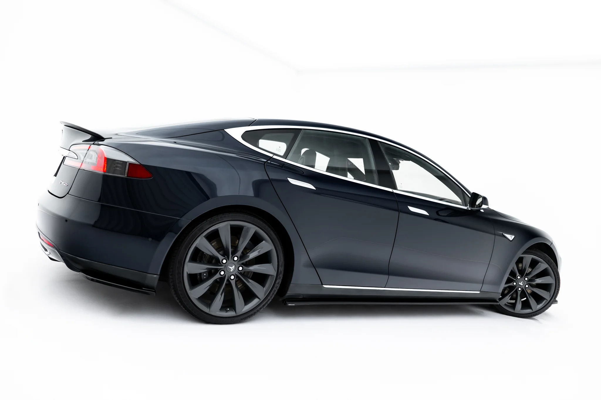 SIDE SKIRTS DIFFUSERS V.1 SUITABLE FOR TESLA MODEL S MK1 – MAXTON DESIGN