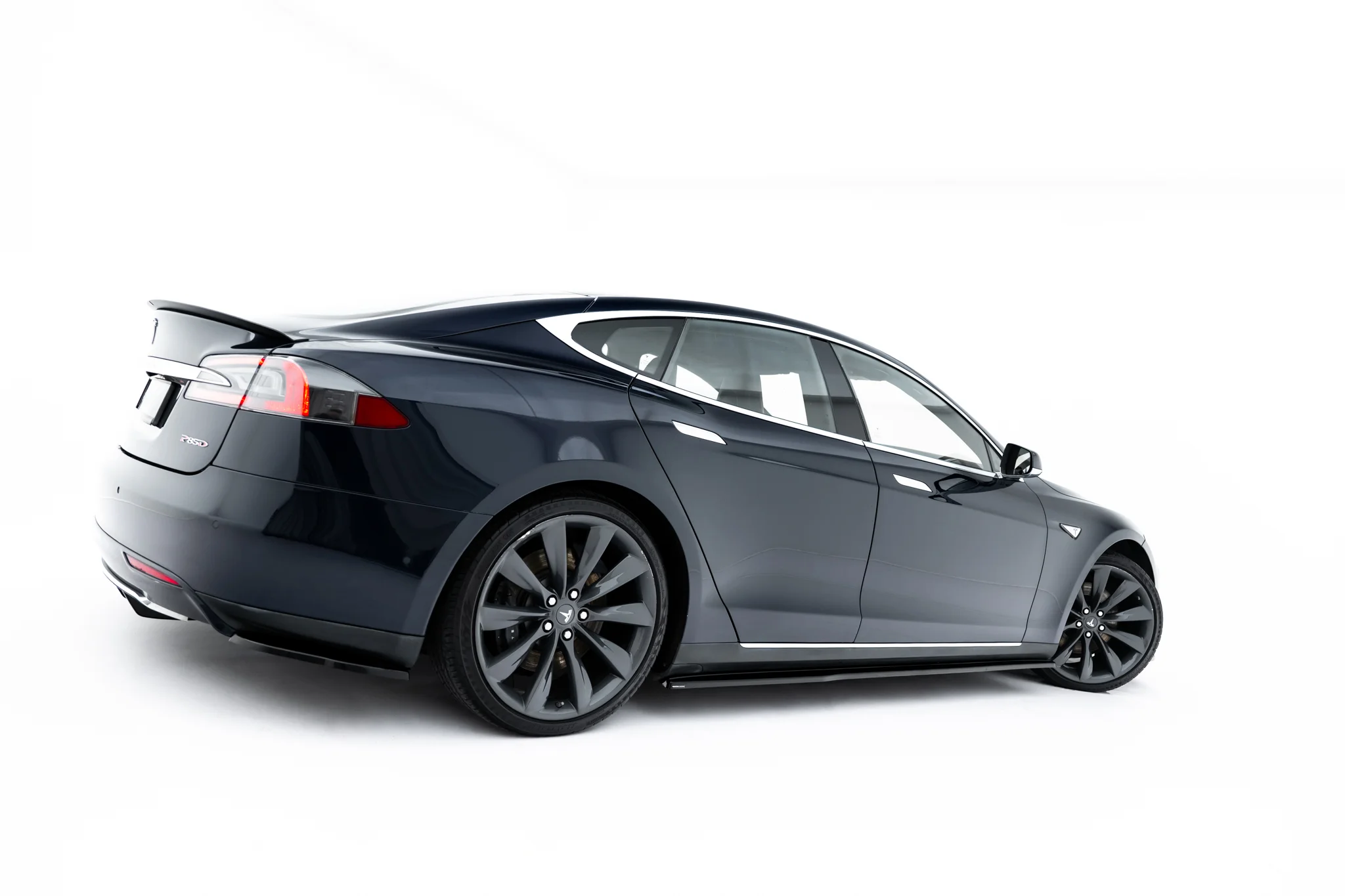 SIDE SKIRTS DIFFUSERS V.2 SUITABLE FOR TESLA MODEL S MK1 – MAXTON DESIGN - 6