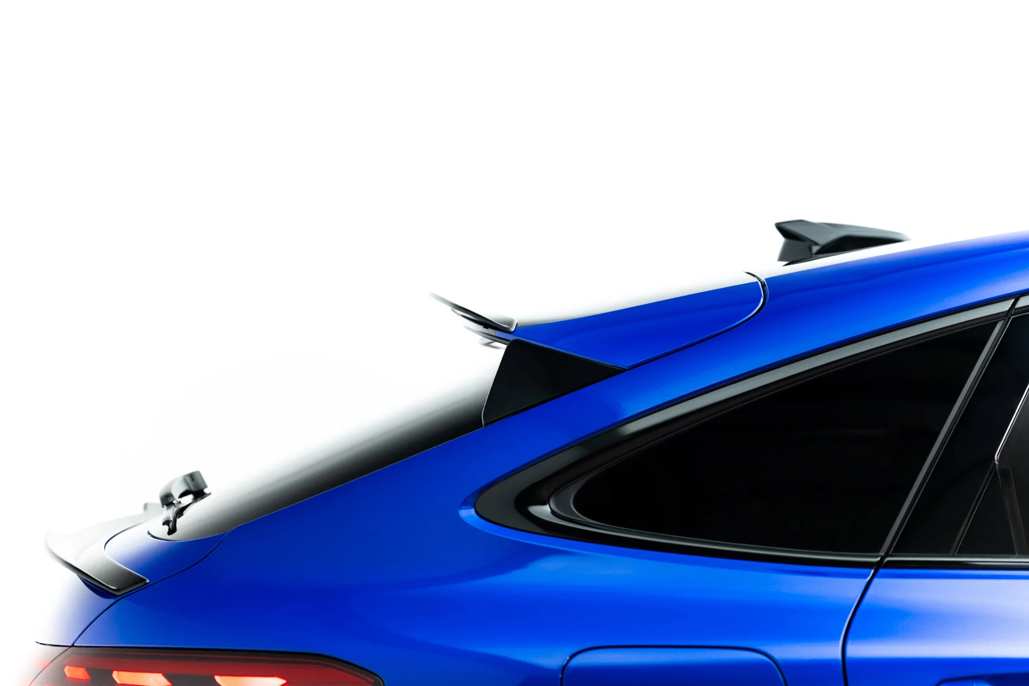 UPPER SPOILER CAP SUITABLE FOR AUDI Q5 S-LINE SPORTBACK MK3 – MAXTON DESIGN - 3