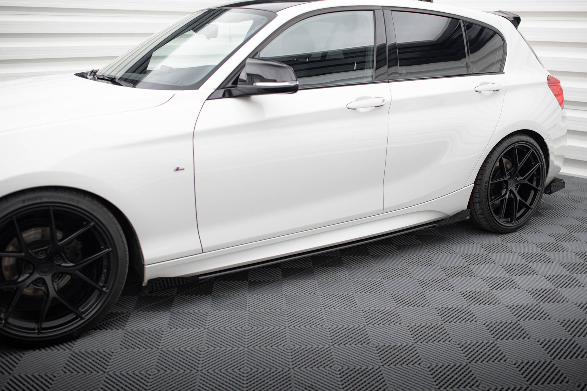 Side Flaps BMW 1 F20 M135i / M140i / M-Pack - 3