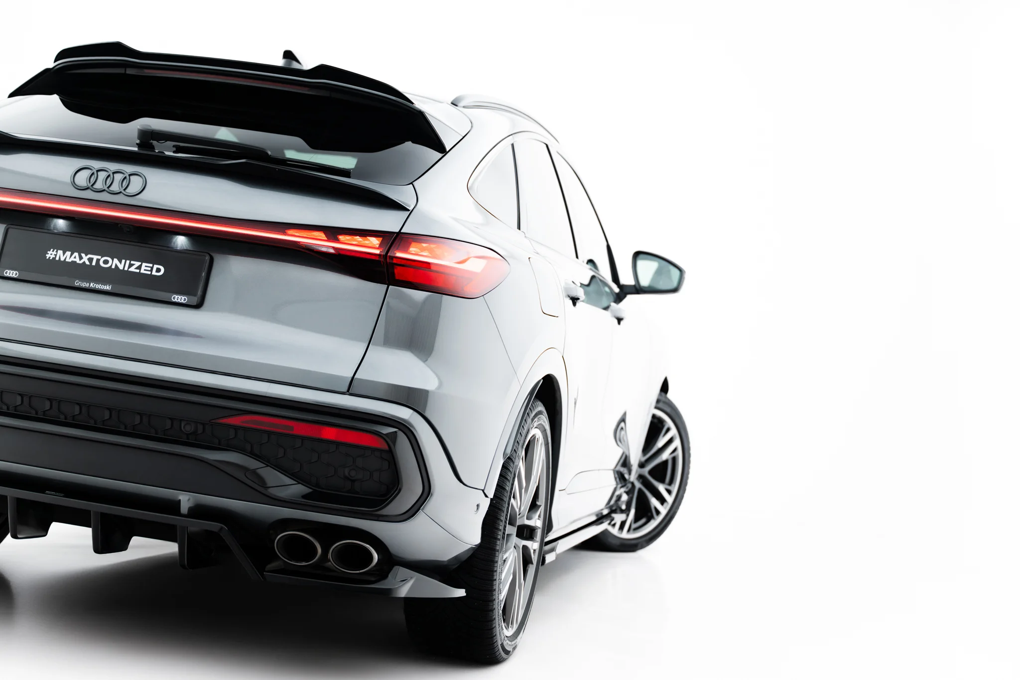 REAR SPLITTER (WITH VERTICAL BARS) SUITABLE FOR AUDI SQ5 SPORTBACK / SUV MK3 – MAXTON DESIGN - 5