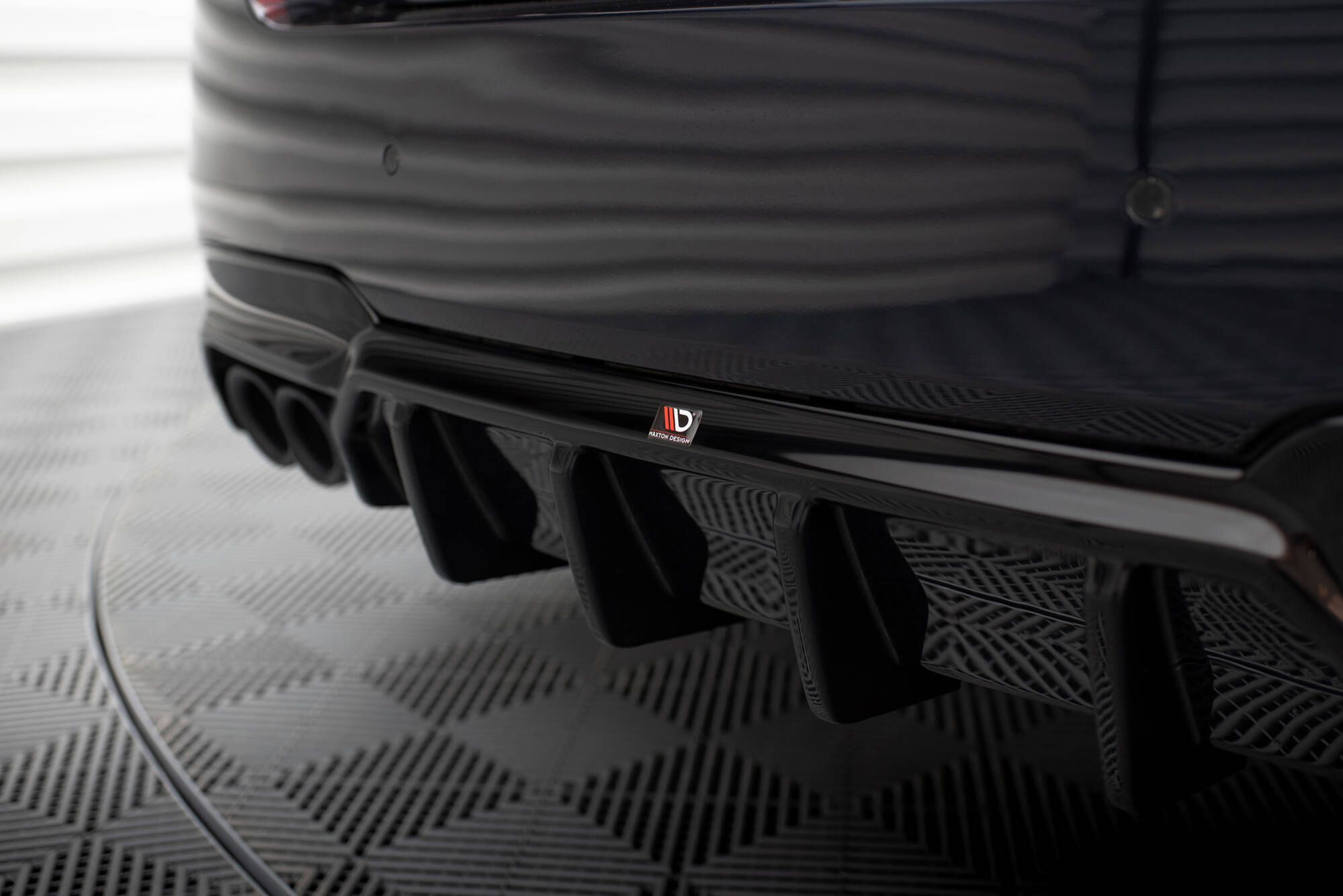 Rear Valance V.2 BMW 5 M-Pack F10 / F11 (Version with double exhaust on one side) - 3