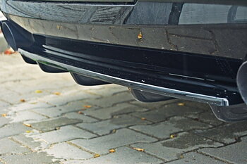 Central Rear Splitter (Vertical Bars) BMW 5 F11 M-Pack