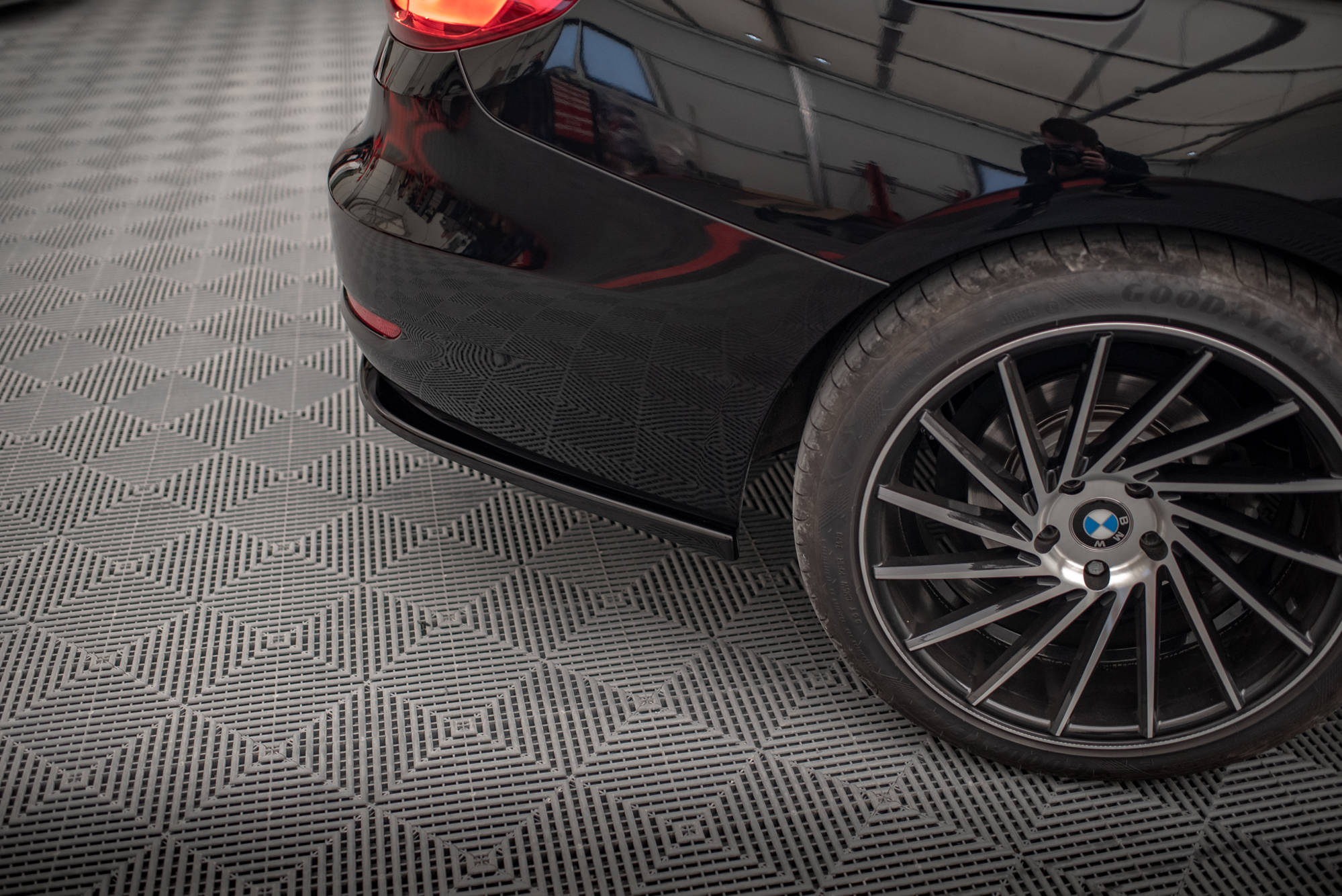 Central Rear Splitter (Vertical Bars) BMW 3 GT F34 - 4