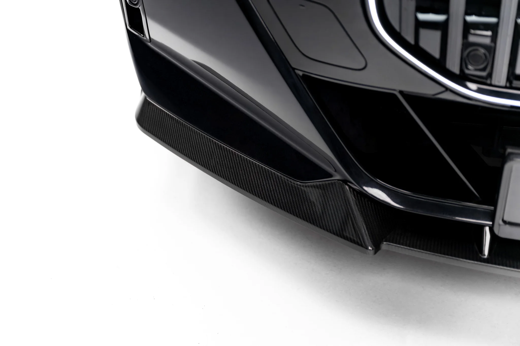 PREPREG CARBON FIBER FRONT SPLITTER SUITABLE FOR BMW 7 M-PACK / M760E / I7 M-PACK G70 – MAXTON DESIGN - 3