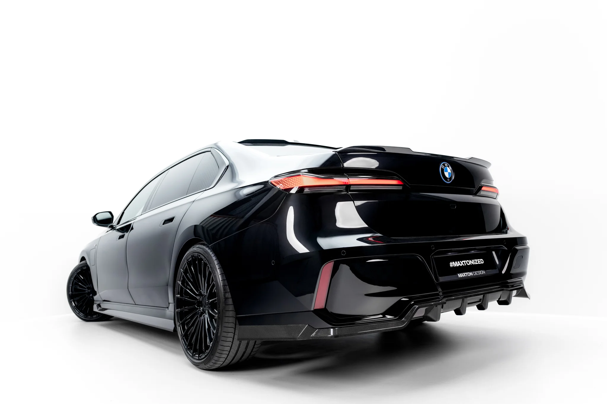 PREPREG CARBON FIBER REAR SPLITTER (WITH VERTICAL BARS) SUITABLE FOR BMW 7 M-PACK / I7 M-PACK G70 – MAXTON DESIGN - 6