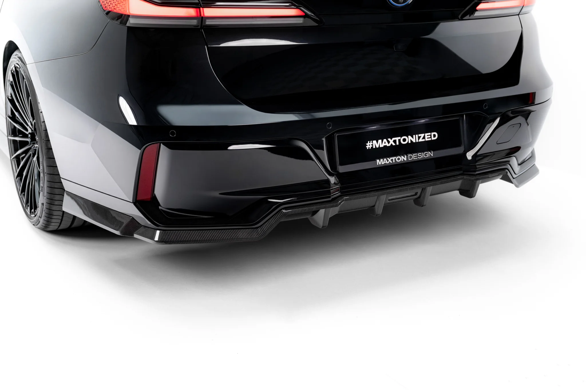 PREPREG CARBON FIBER REAR SPLITTER (WITH VERTICAL BARS) SUITABLE FOR BMW 7 M-PACK / I7 M-PACK G70 – MAXTON DESIGN - 3