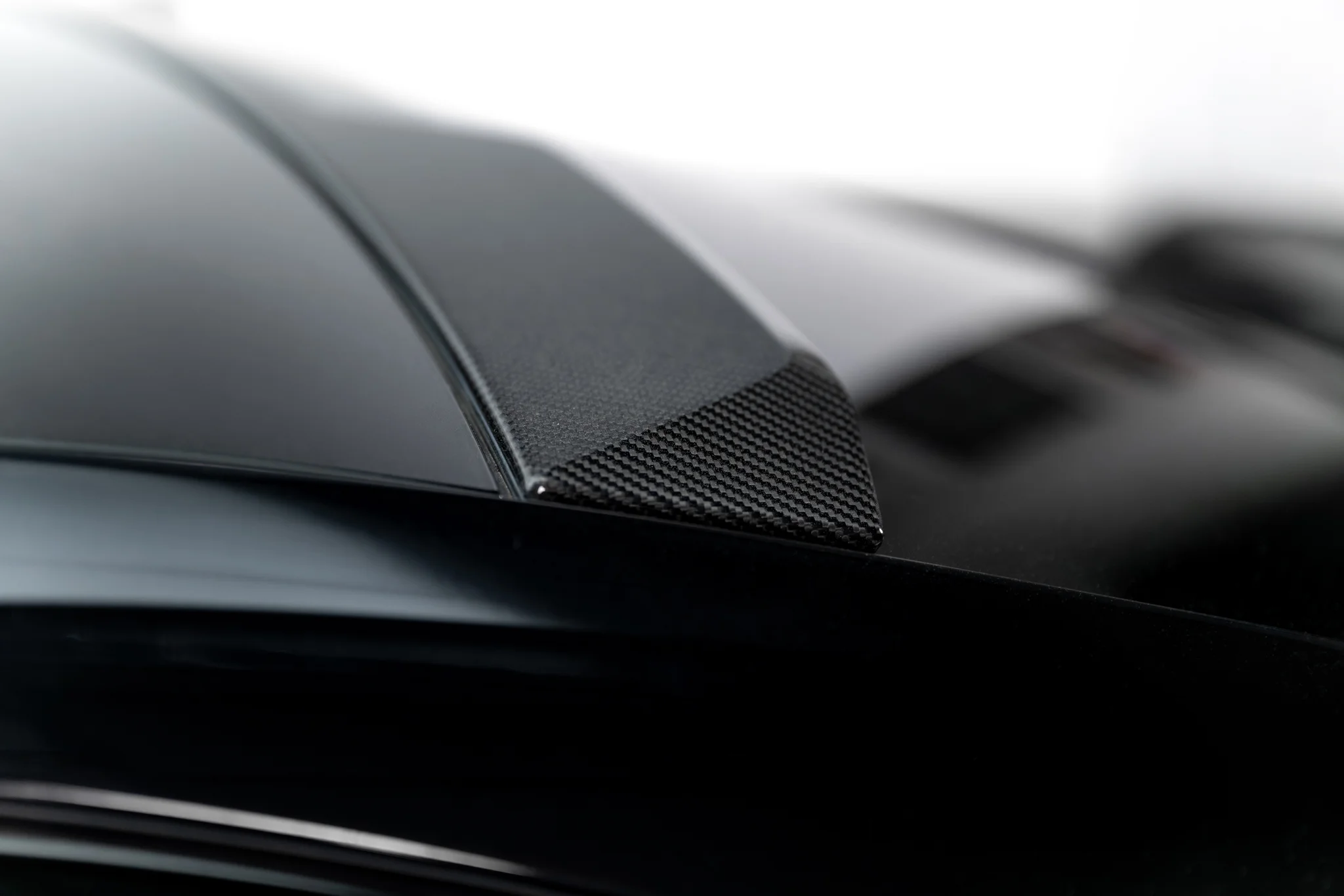 PREPREG CARBON FIBER REAR WINDOW SPOILER (UPPER) SUITABLE FOR BMW 7 M-PACK / M760E / I7 M-PACK G70 – MAXTON DESIGN - 4