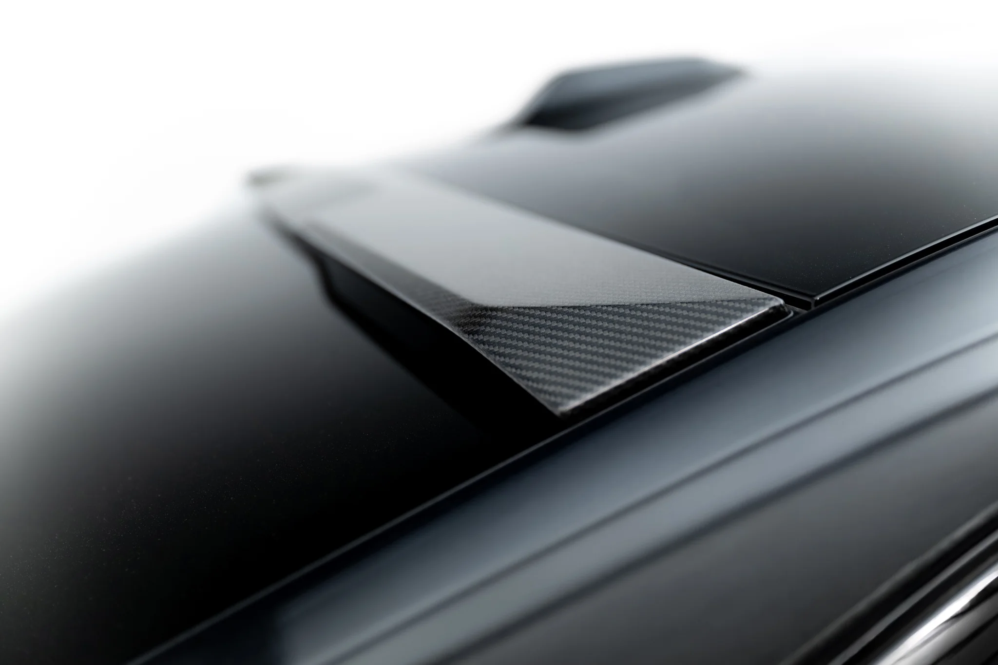 PREPREG CARBON FIBER REAR WINDOW SPOILER (UPPER) SUITABLE FOR BMW 7 M-PACK / M760E / I7 M-PACK G70 – MAXTON DESIGN - 3