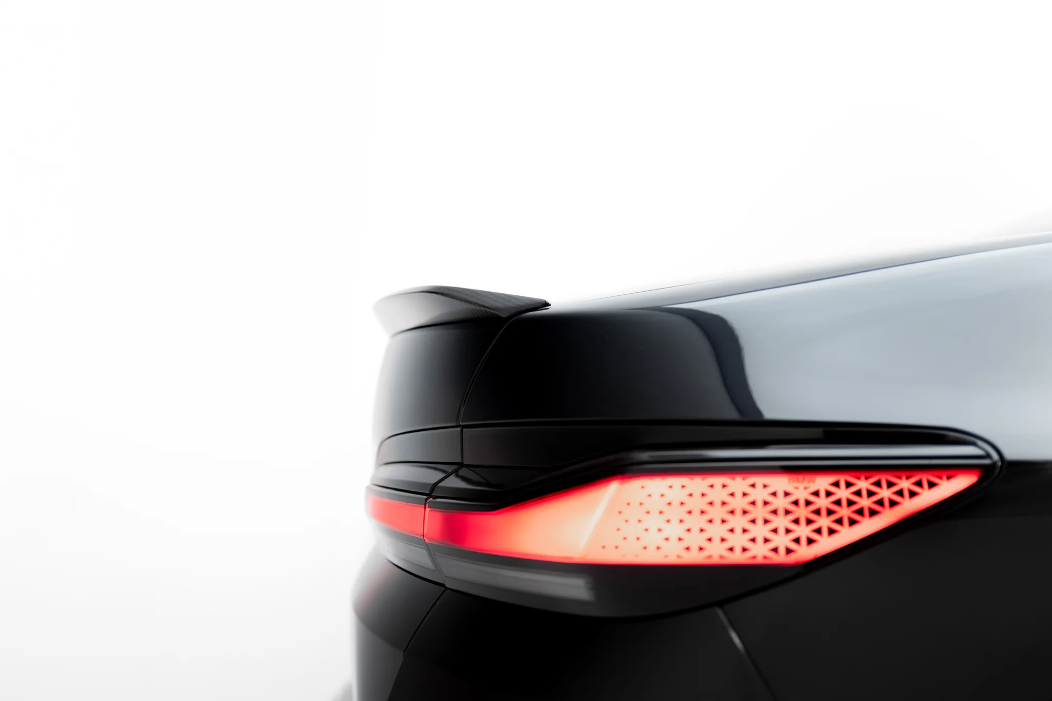 PREPREG CARBON FIBER TAILGATE SPOILER (LOWER) SUITABLE FOR BMW 7 M-PACK / M760E / I7 M-PACK G70 – MAXTON DESIGN - 4