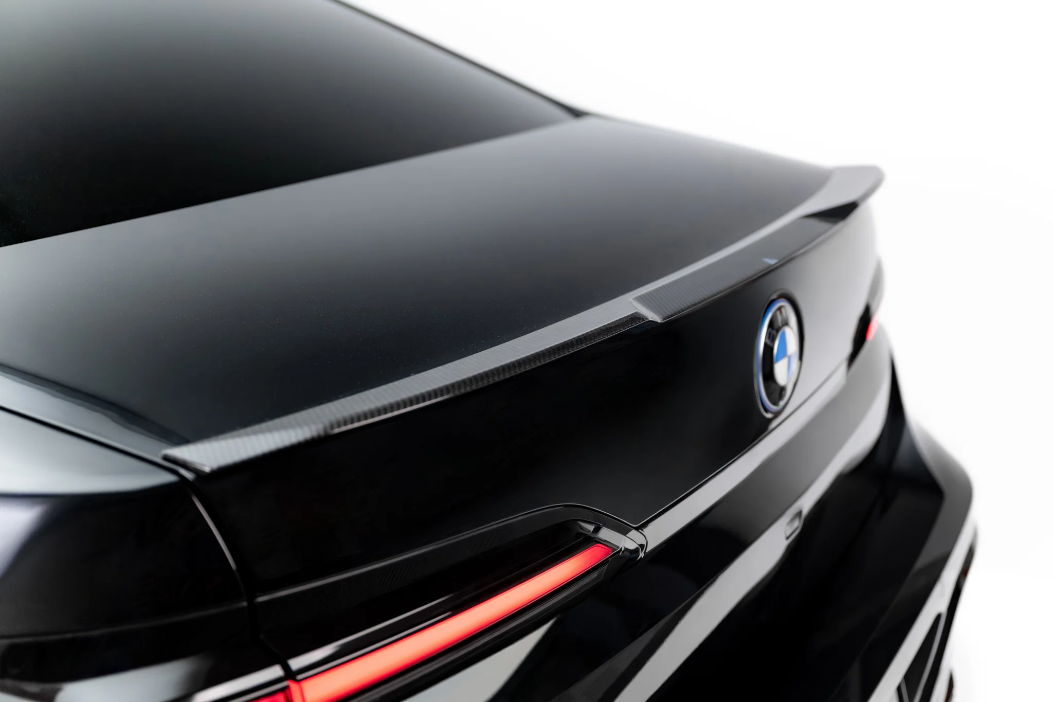 PREPREG CARBON FIBER TAILGATE SPOILER (LOWER) SUITABLE FOR BMW 7 M-PACK / M760E / I7 M-PACK G70 – MAXTON DESIGN - 3