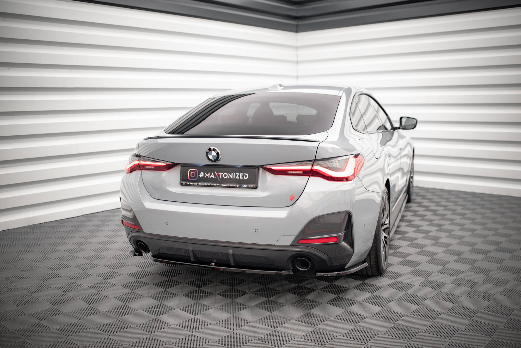 Central Rear Splitter BMW 4 Gran Coupe M-Pack G26 - 2
