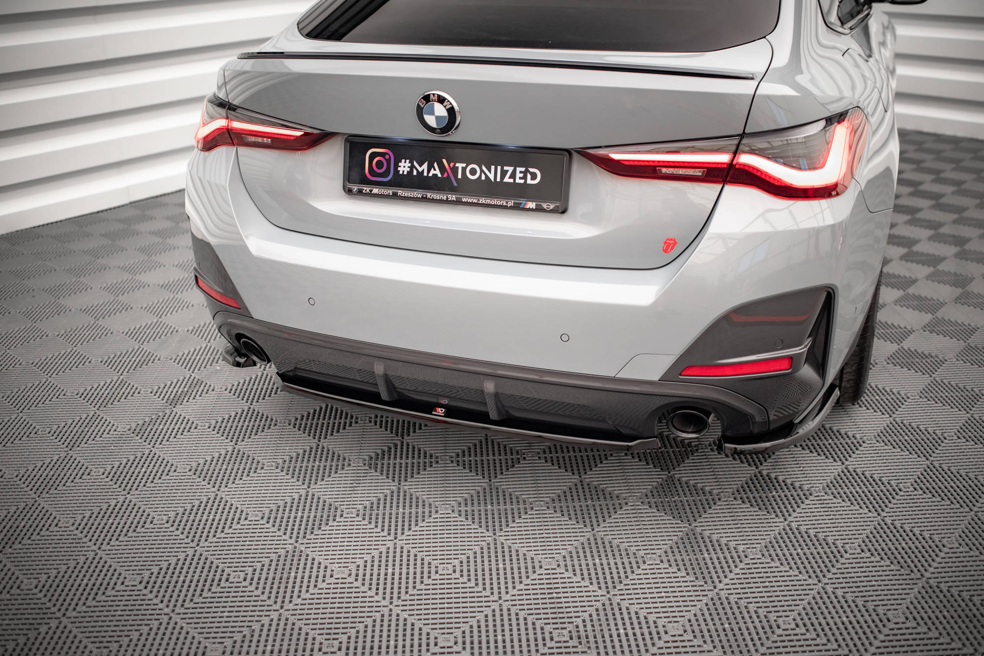 Central Rear Splitter BMW 4 Gran Coupe M-Pack G26 - 3