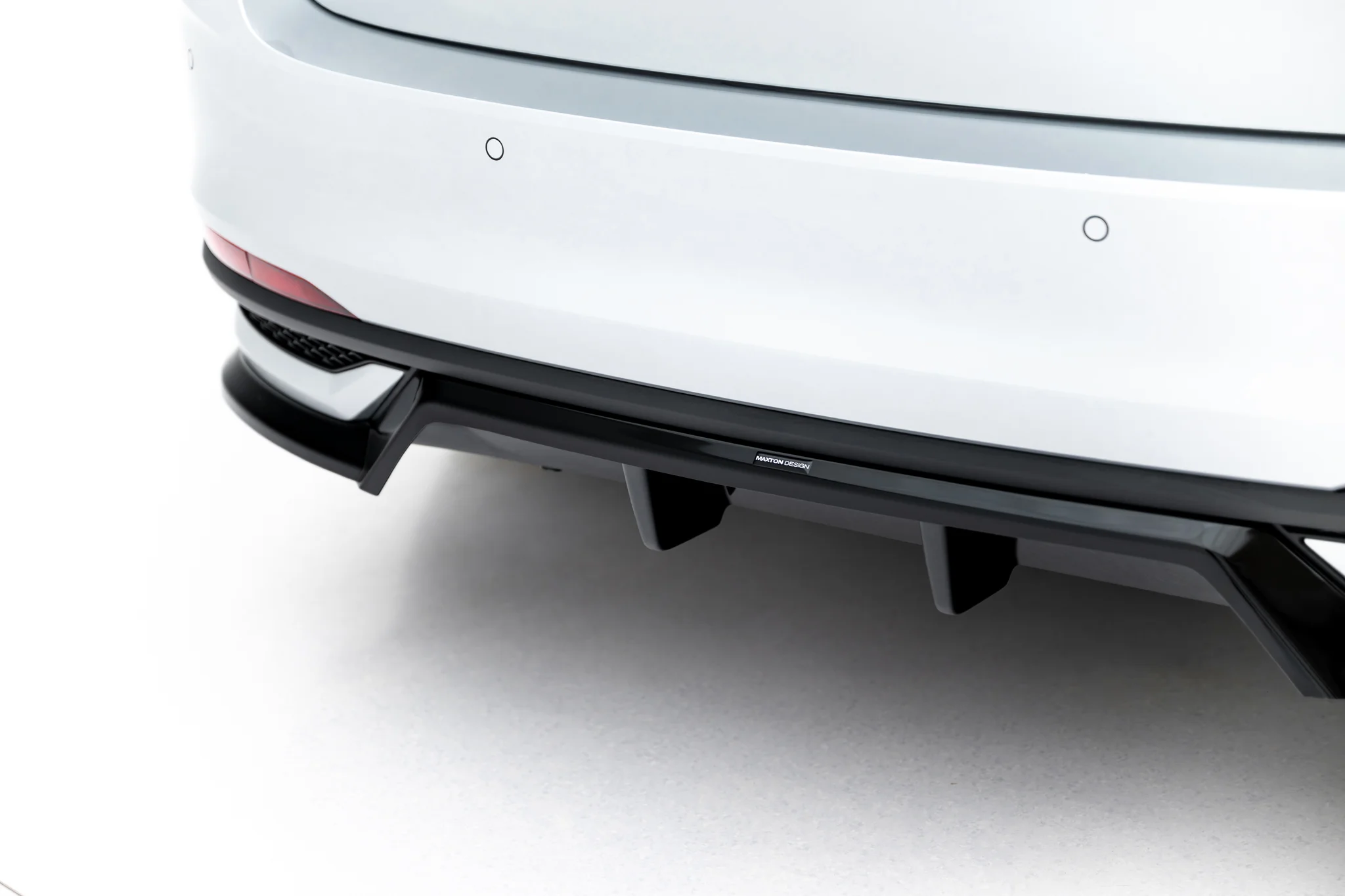 REAR SPLITTER (WITH VERTICAL BARS) SUITABLE FOR SKODA SCALA MK1 FACELIFT – MAXTON DESIGN