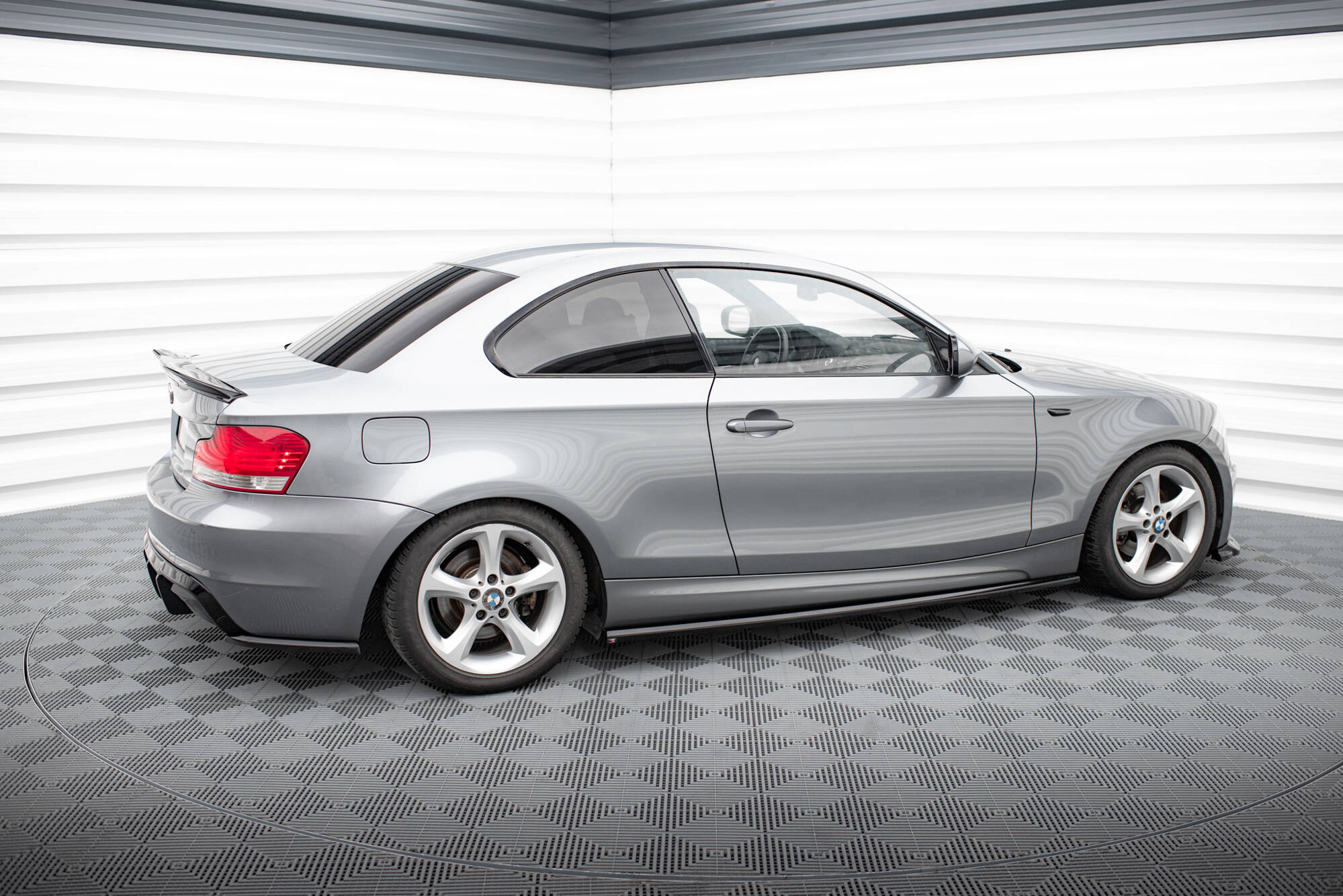 Side Skirts Diffusers BMW 1 M-Pack E82 - 2