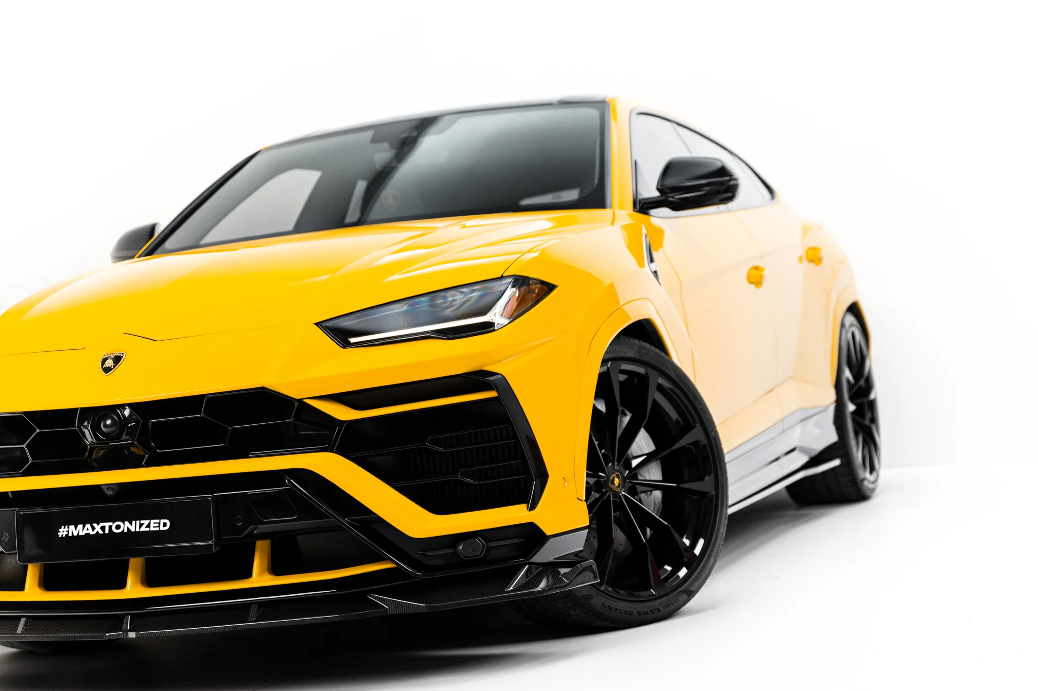 PREPREG CARBON FIBER FRONT SPLITTER SUITABLE FOR LAMBORGHINI URUS MK 1 – MAXTON DESIGN - 11
