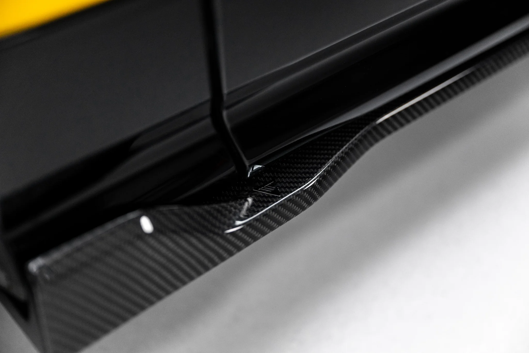 PREPREG CARBON FIBER SIDE SKIRTS SUITABLE FOR LAMBORGHINI URUS MK 1 – MAXTON DESIGN - 7