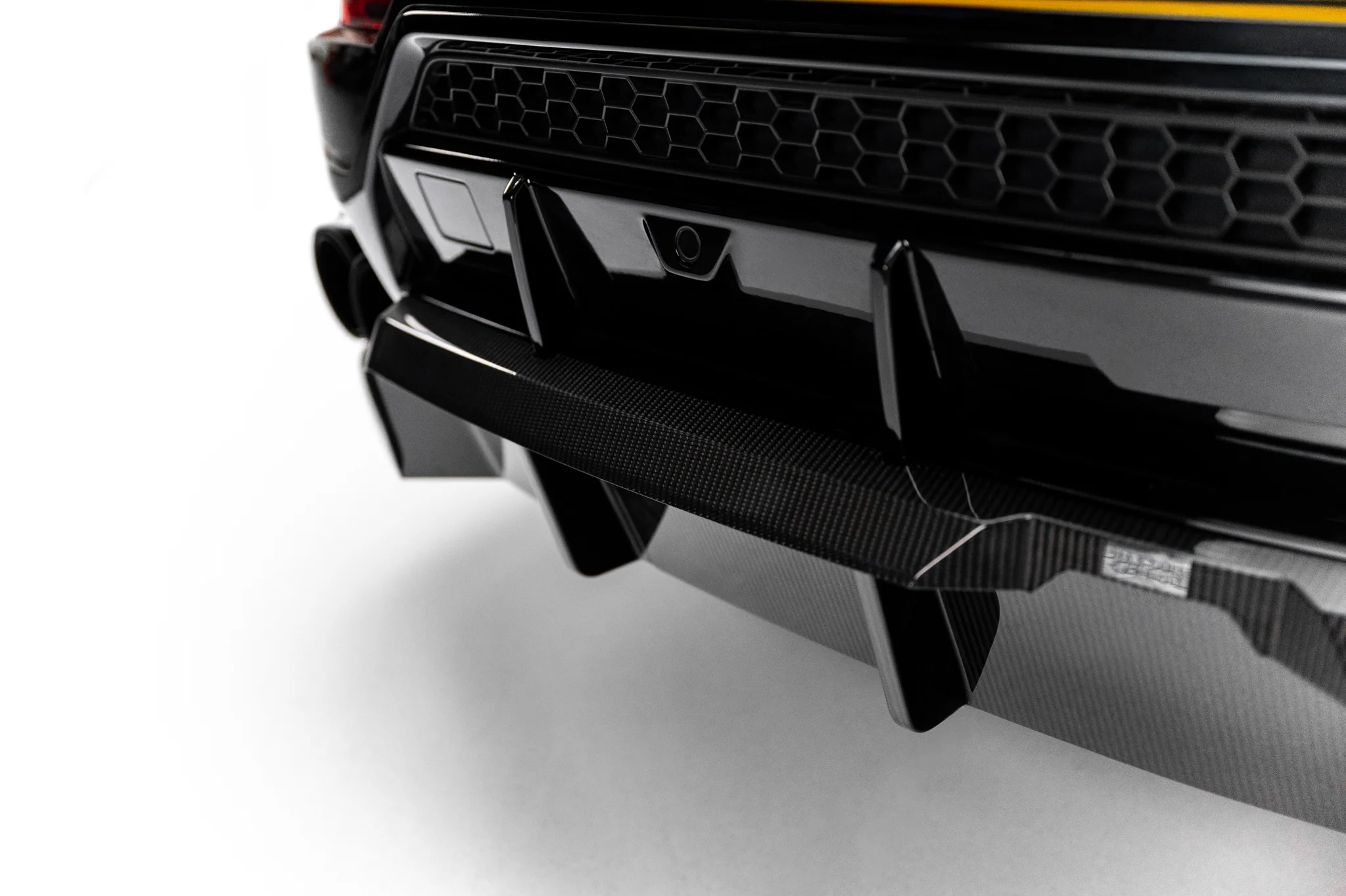 PREPREG CARBON FIBER REAR SPLITTER (WITH VERTICAL BARS) SUITABLE FOR LAMBORGHINI URUS MK 1 – MAXTON DESIGN - 7