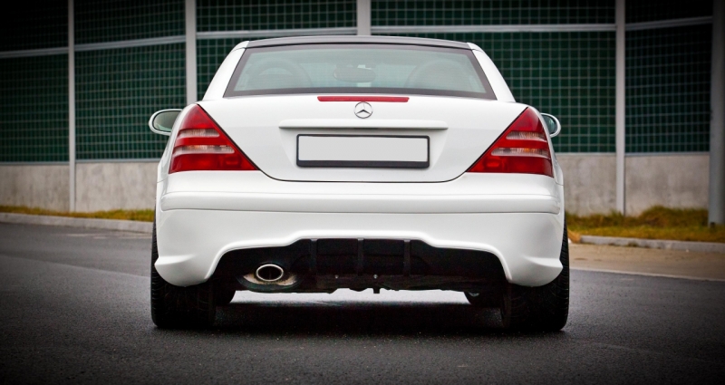 BAKRE STÖTFÅNGARE MERCEDES SLK R170 AMG204 LOOK