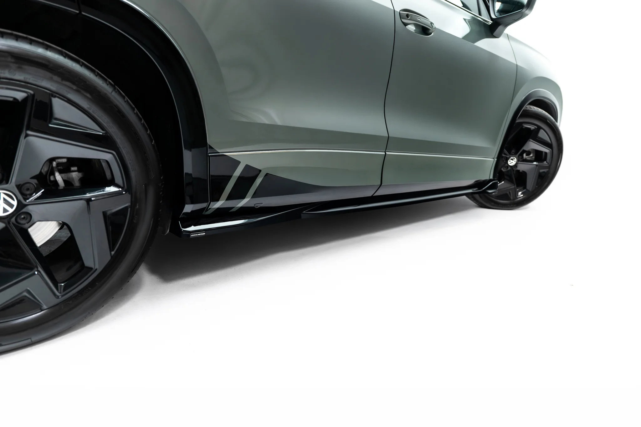 SIDE SKIRTS DIFFUSERS SUITABLE FOR VOLKSWAGEN TAYRON R-LINE MK1 – MAXTON DESIGN - 2