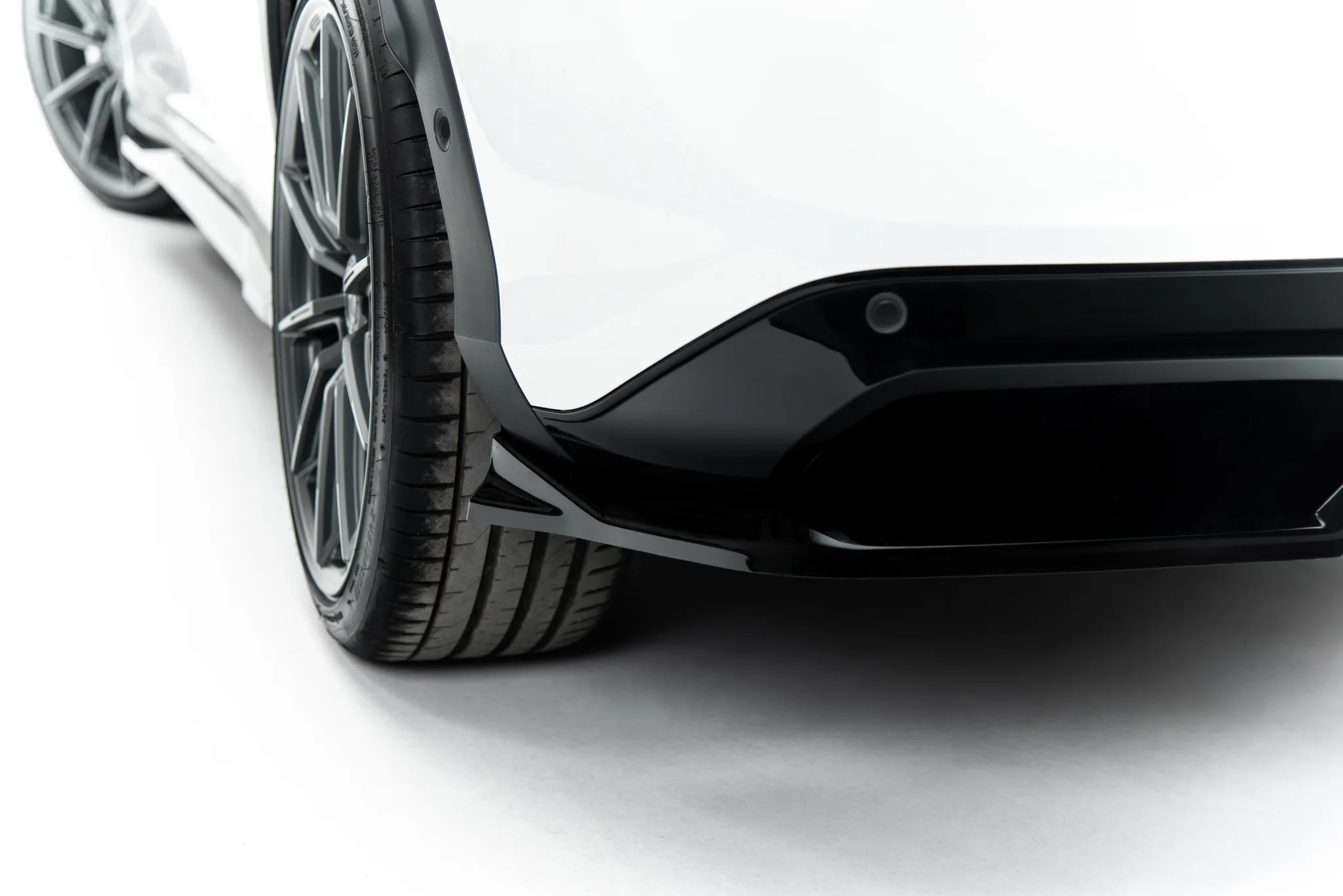 REAR SPLITTER (WITH VERTICAL BARS) SUITABLE FOR VOLKSWAGEN T-ROC R-LINE MK2 – MAXTON DESIGN - 5