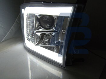 STRÅLKASTARE DODGE RAM 2009-2018 TUBE LIGHT KROM